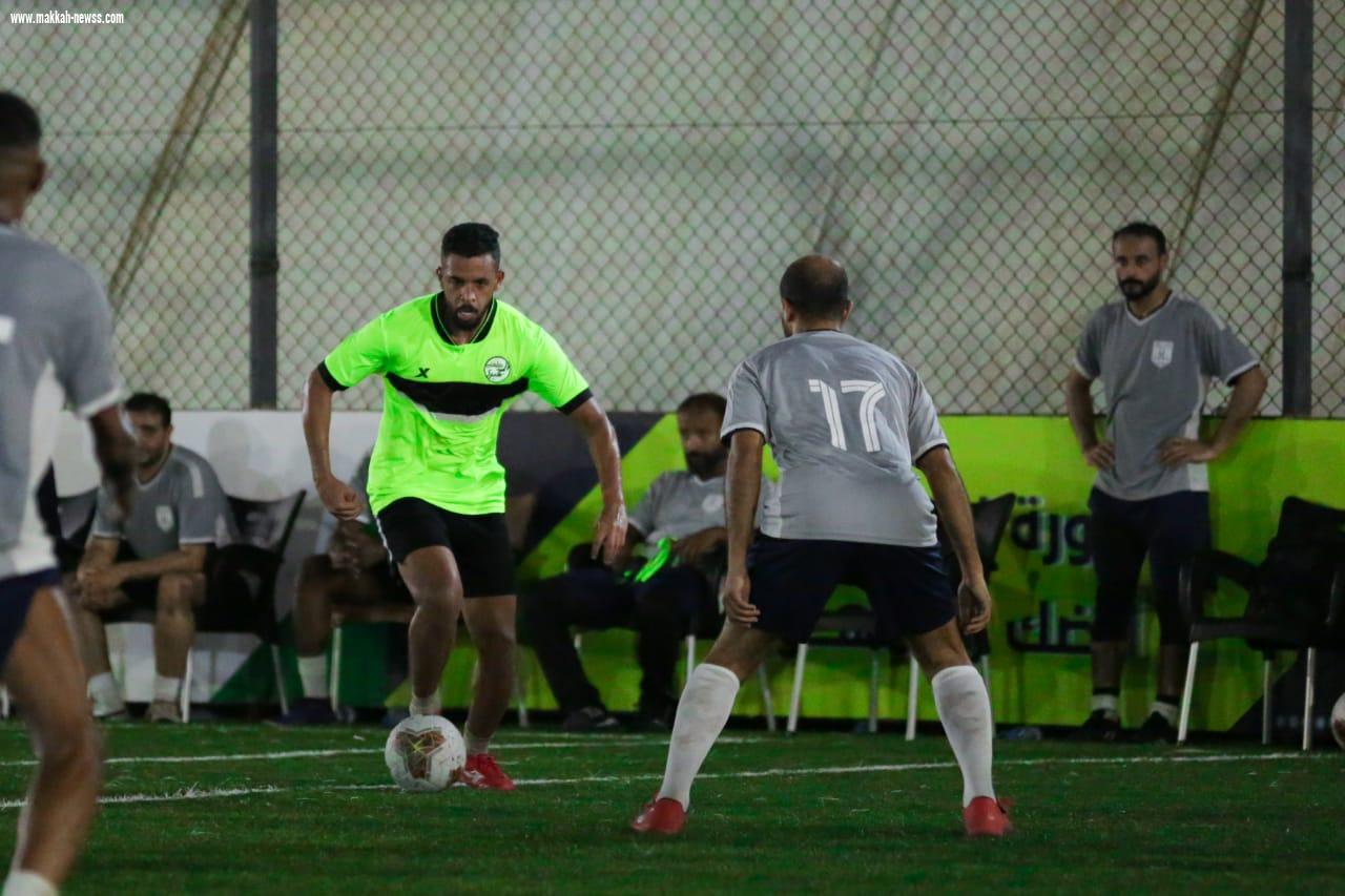 أبحر جدة تحتضن بطولة كرة قدم تنشيطية لـالأساتذة وبمشاركة  للاعبين فوق سن 35 عاماً و بحضور لاعبين سابقين