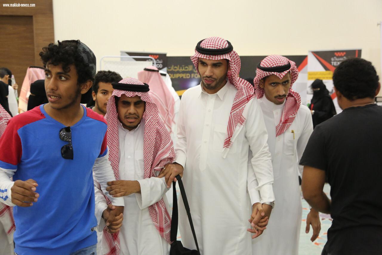 منتدى جازان يرسم فرحة المعاقين