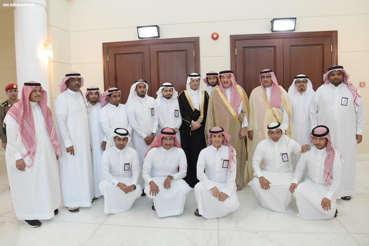 أمير منطقة جازان يرأس الاجتماع الدوري للمحافظين