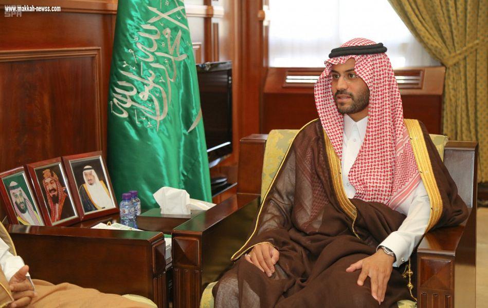 سمو نائب أمير حائل يستقبل الرئيس التنفيذي لأكاديمية الأمير أحمد بن سلمان للإعلام التطبيقي