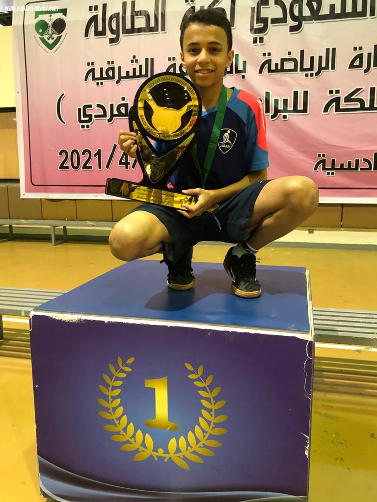 الطاهر النجم الواعد لكرة الطاولة السعودية يقفز للمركز 39 على العالم 