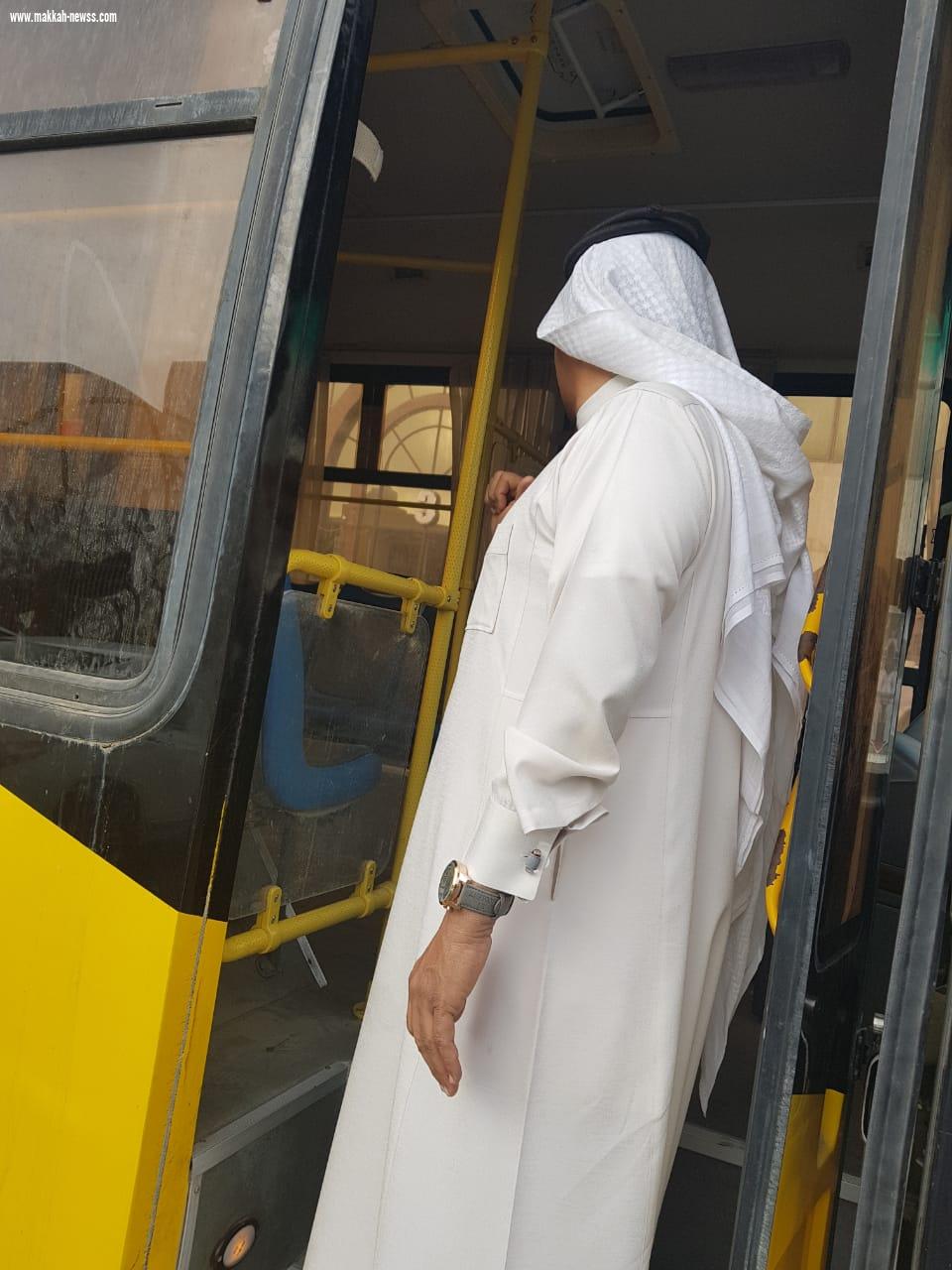 رئيس الشؤون المدرسية يقوم بجولة ميدانية لتفقد وسائل النقل المدرسي