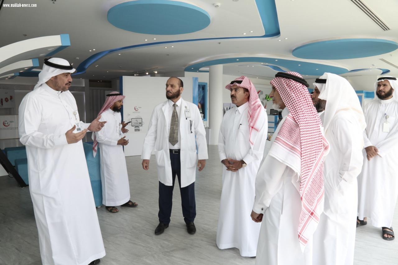 رئيس مجلس إدارة غرفة الرياض يزور جمعية عناية