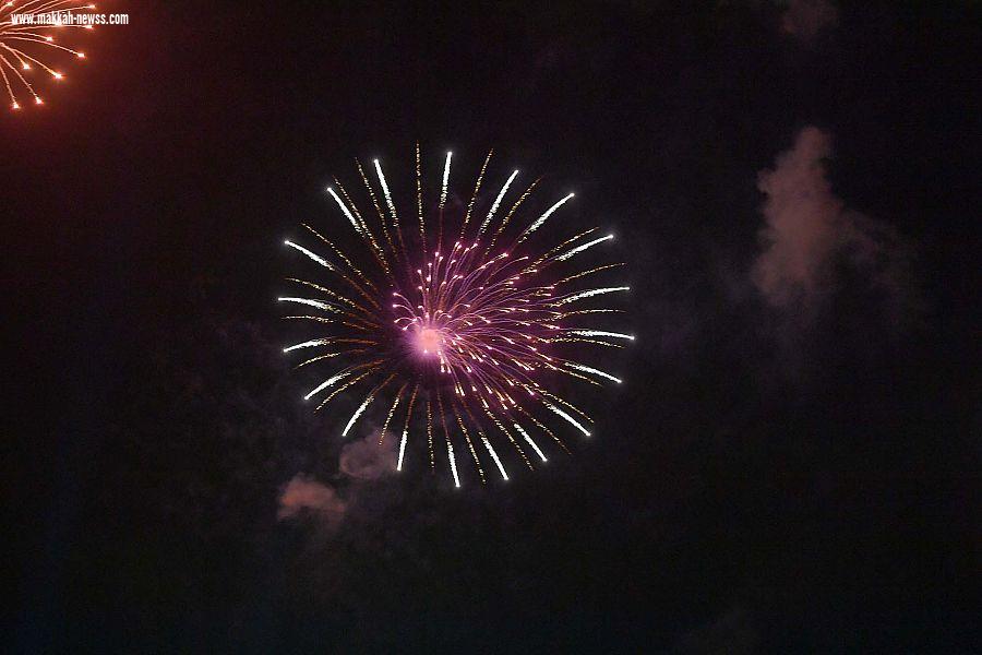 اليوم الوطني / أكثر من 700 شعلة من الألعاب النارية تنير سماء تبوك احتفاءً بيوم الوطن الـ 89