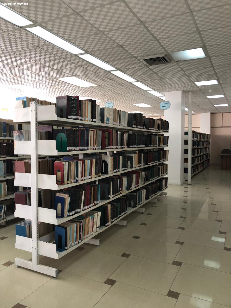 بقيادة  العبيري   فريق الإعلام الجديد يزور المكتبة العامة بجدة
