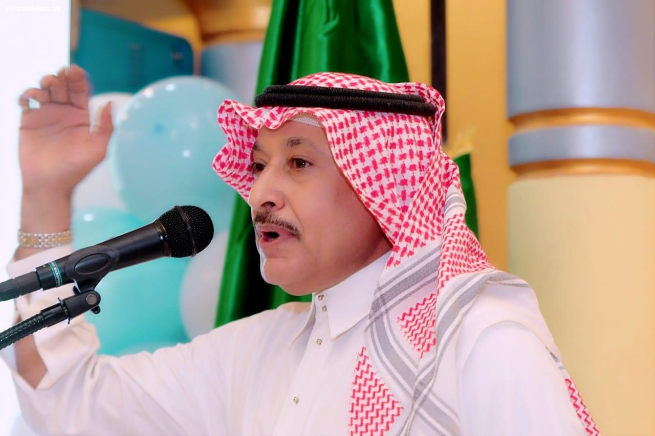 وفاءً لقائده السابق  معهد التربية الفكرية يكرم القحل والطلاب المتميزين بالمعهد