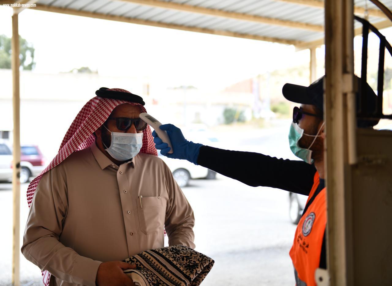 هيئة الهلال الاحمر السعودي بمنطقة الباحة صباح اليوم الجمعة تقوم بانشاء نقاط فرز بجوامع المنطقة