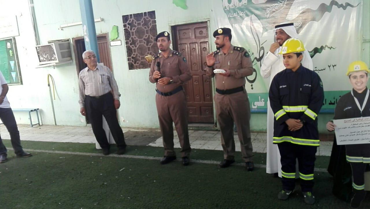 الدفاع المدني بجازان يستمر في تفعيل حملة كاشف الدخان لك أمان في مدنية جيزان وصبيا وصامطة والدائر 