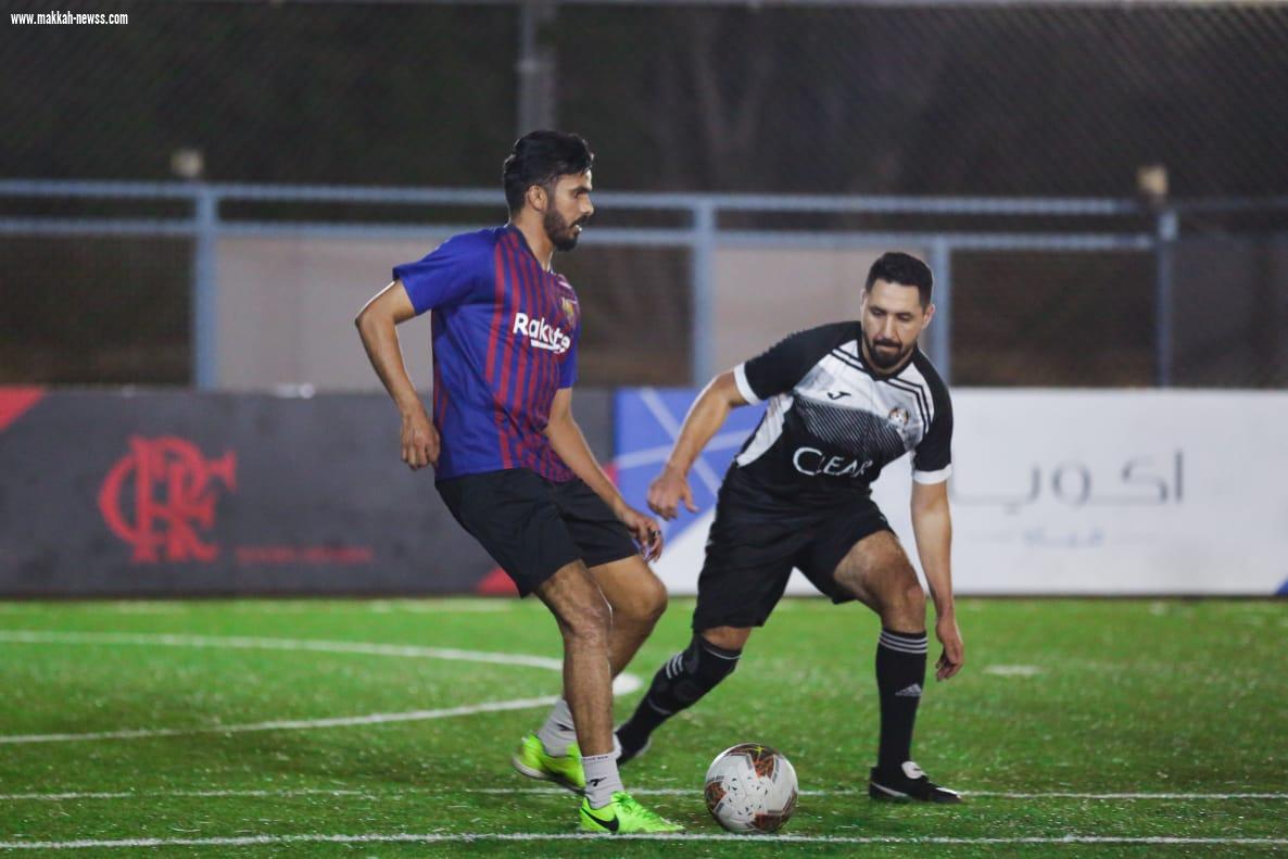 أبحر جدة تحتضن بطولة كرة قدم تنشيطية لـالأساتذة وبمشاركة  للاعبين فوق سن 35 عاماً و بحضور لاعبين سابقين