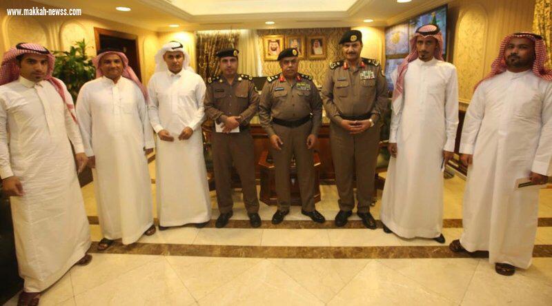 العتيبي يكرم عدداً من منسوبي البحث الجنائي بمكة