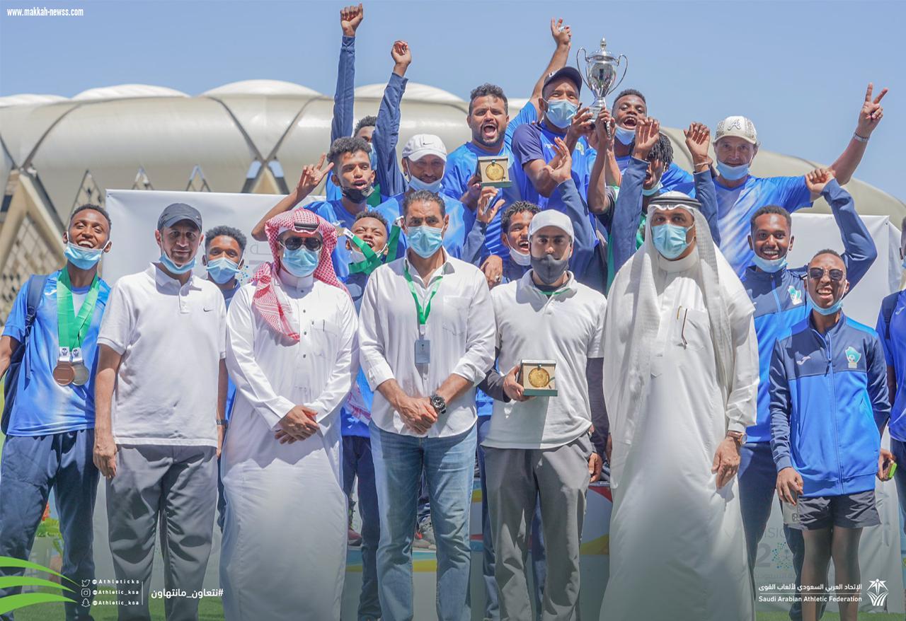 الهلال ينتزع بطولة قوى الشباب و نواف بن محمد والربعان توجا الفائزين بالميداليات والكؤوس