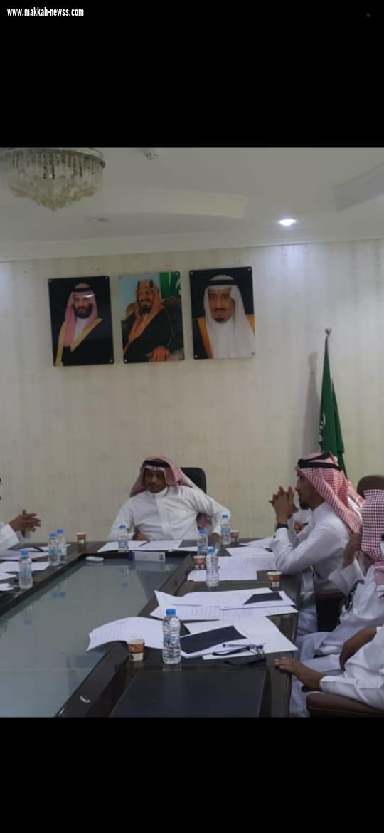 المجلس البلدي  بمحافظة بيش يعقد جلسته الطارئة ٦
