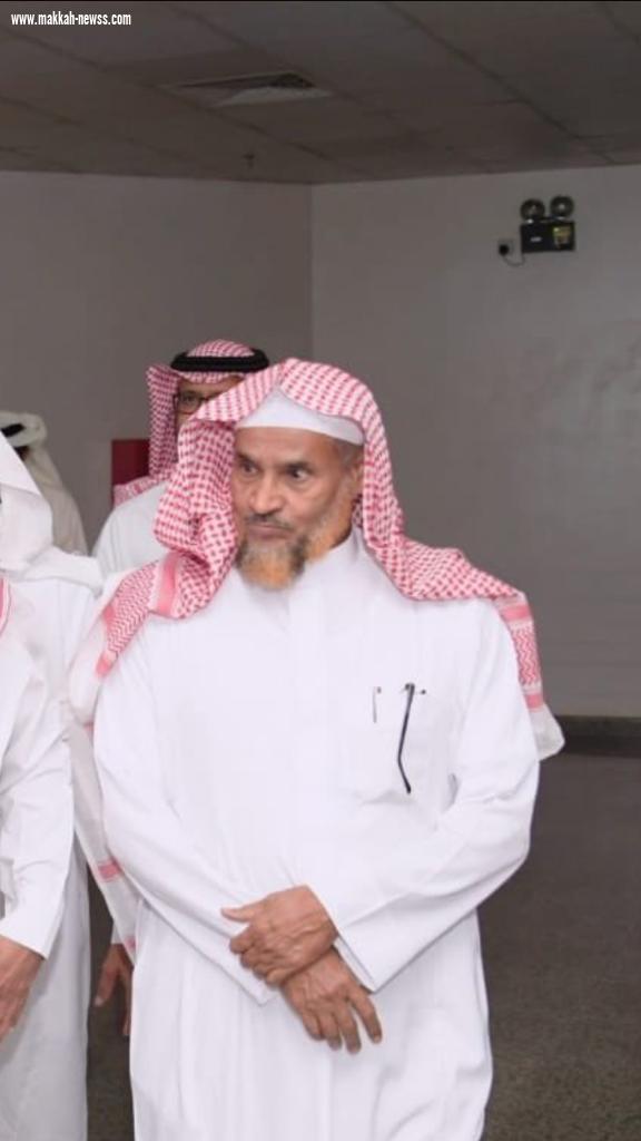 الفنان التشكيلي قالب الدلح في سطور من ذهب 