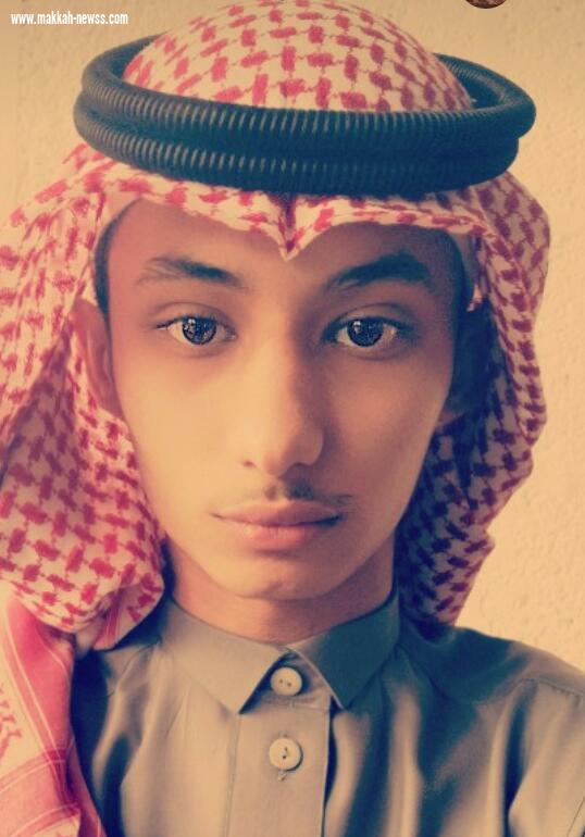 جامعة جازان تمنح جائزة التميز والإبداع للطالب محمد علي منصور