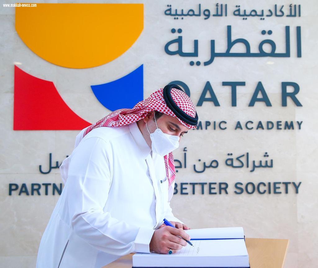 الأمير فهد بن جلوي يزور الأولمبية القطرية على هامش زيارته لحضور سباق الهجن