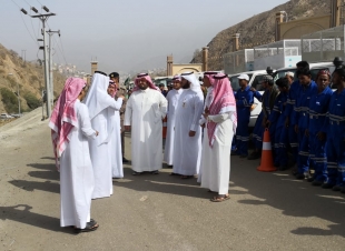 محافظ الداير يدشن مشروع نظافة محافظة الداير والقرى التابعة لها