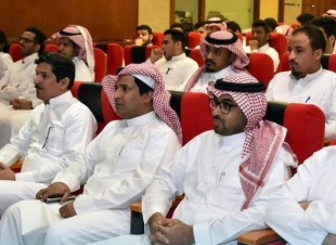 ابن مشخص استخدام الألفاظ التجميلية الإيحائية في التحذير من المخدرات تحفز على التجربة والتعاطي