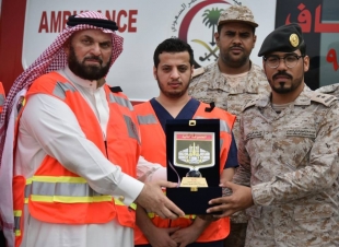 قائد المجموعة الثانية اللواء محمد بن زهير العمري يقوم بزيارة بزيارة مركز إسعاف الحمدانية بهيئة الهلال الاحمر السعودي بمحافظة جدة .