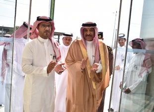 محافظ صامطة يفتتح المبنى الجديد للبنك الأهلي 