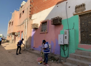 امانة محافظة جدة تواصل معالجة التلوث البصري على مسار طريق الحرمين