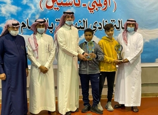 تتويج أبطال بطولة الأمير فيصل بن فهد للفردي والزوجي لكرة الطاولة 