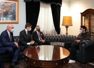 الأمير عبدالعزيز الفيصل يصل روما