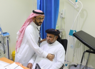 مشروع الاستشاري الزائر يعالج 316 مريض بمحافظة الدائر  جازان 