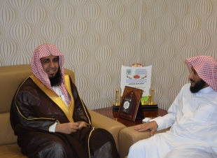 مدير معهد الأئمة والخطباء في ضيافة فرع الوزارة بجازان