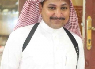 حسن احمد مقري يهني اخيه محمد احمد مقري بمناسبة ترقيته للمرتبة العاشرة 