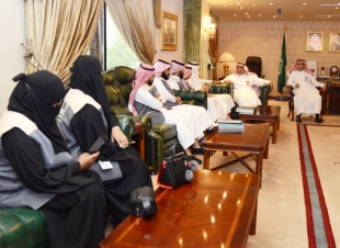 النشامى التطوعي يمنحون معالي أمين أمانة العاصمة المقدسة العضوية الشرفية