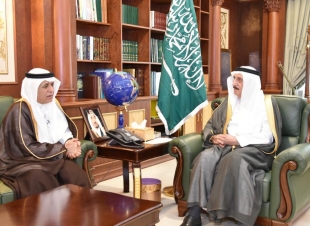 أمير منطقة جازان يستقبل وزير الخدمة المدنية 