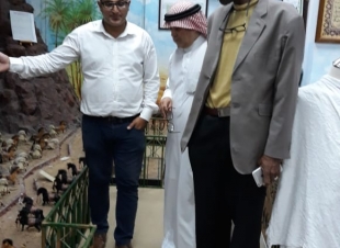 رئيس رابطة الجاليات المقيمة بالمملكة لكرة القدم و الرئيس الشرفي يزوران مقر اقامة فعالية (لغات وتراث الشعوب) بمتحف عبدالرؤوف خليل 