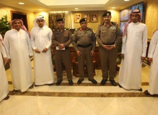 العتيبي يكرم عدداً من منسوبي البحث الجنائي بمكة