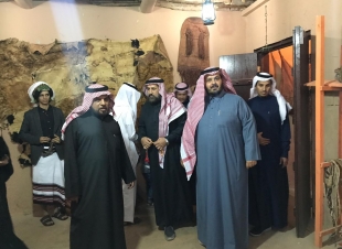محافظ الداير يقف على مشاركة المحافظة في الجنادرية ويلتقي بالمشاركين