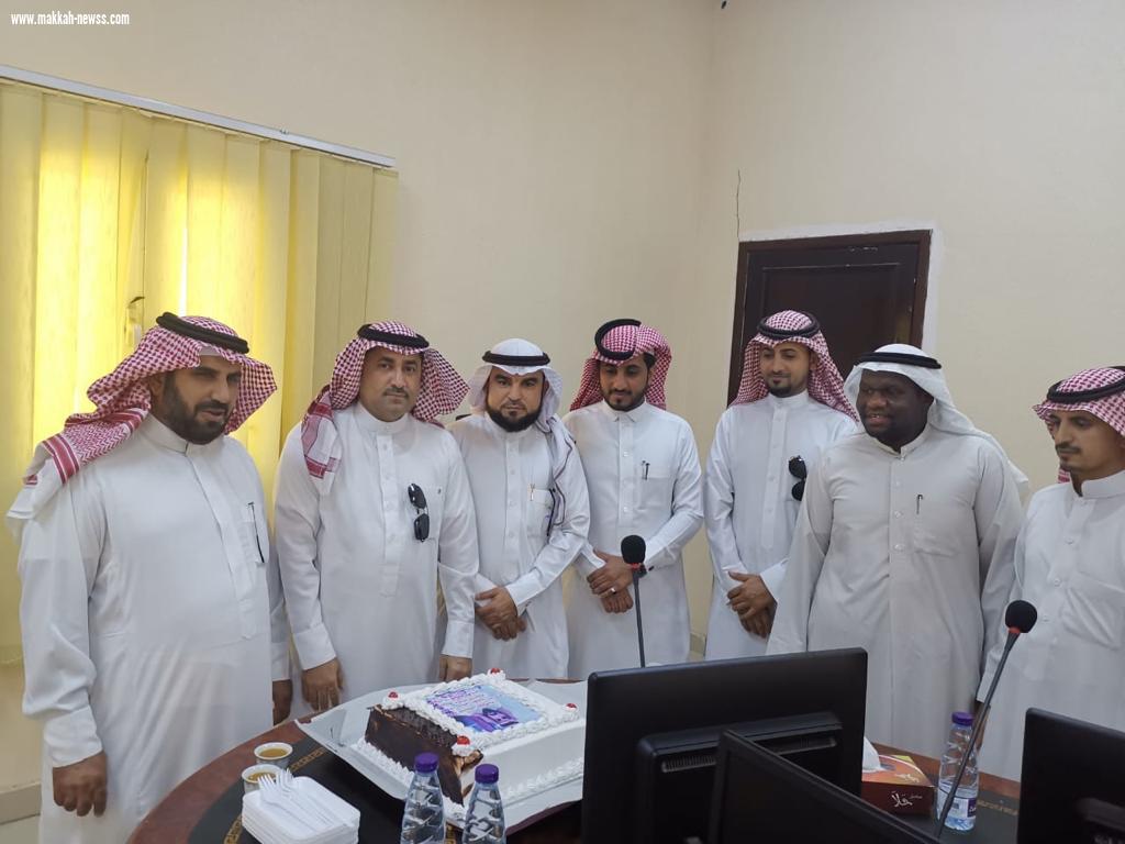 رئيس المجلس البلدي بالعارضة محزري واعضاء المجلس يهنئون التليدي على الترقية