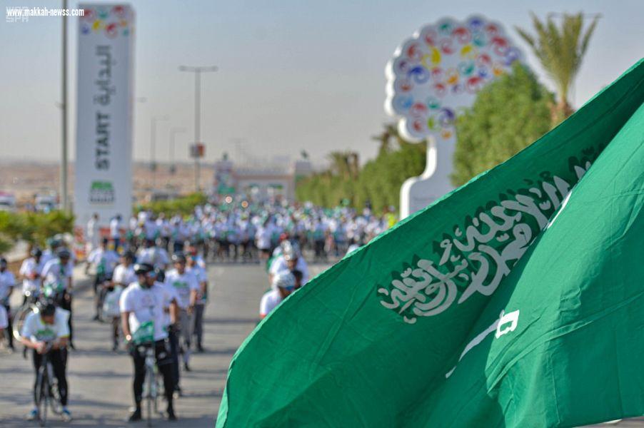  اليوم الوطني / 735 شاباً يصنعون لوحة وطنية في ماراثون مسك ( مسك الخيرية)