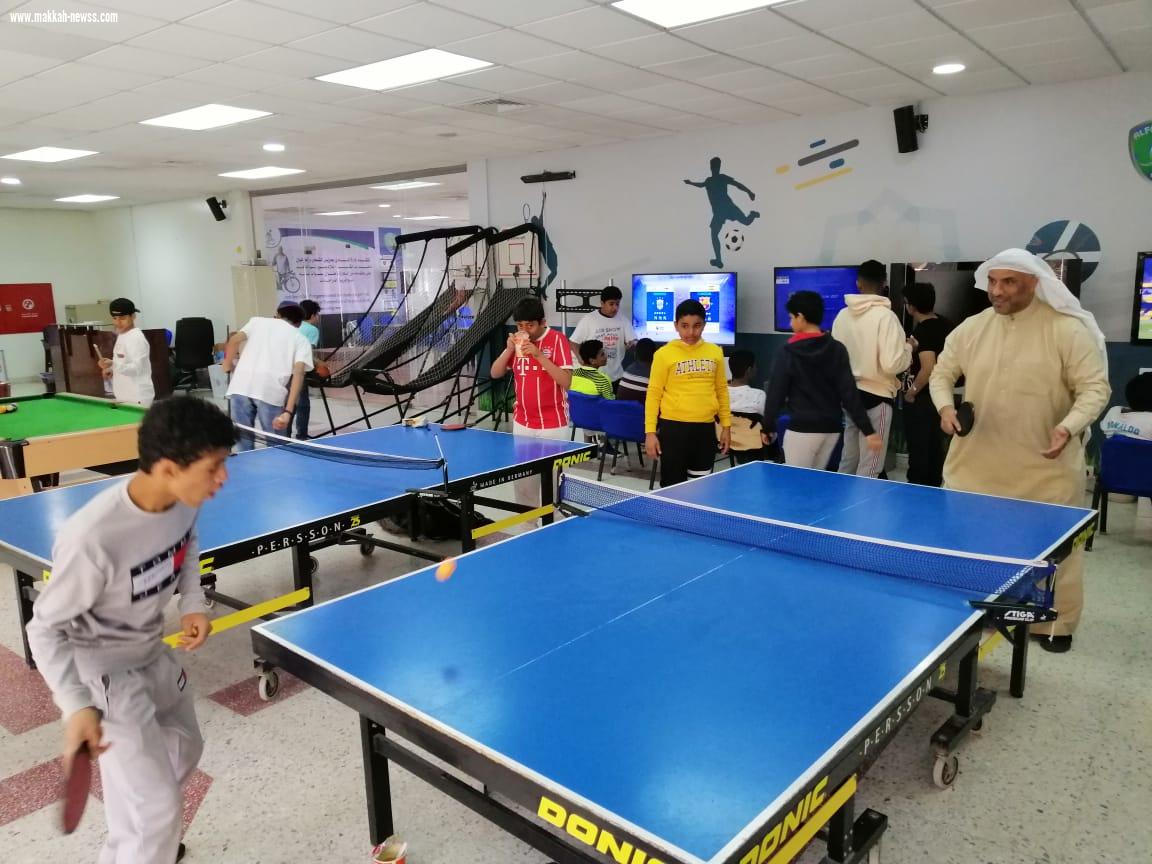 متوسطة عمر بن الخطاب في ضيافة نادي الفتح الرياضي 