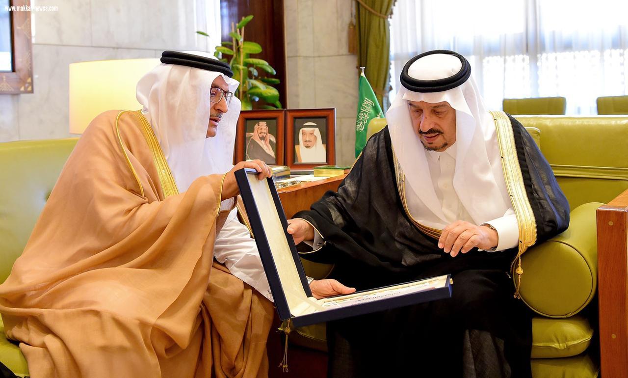 أمير منطقة الرياض يستقبل المدير العام لصندوق تنمية الموارد البشرية