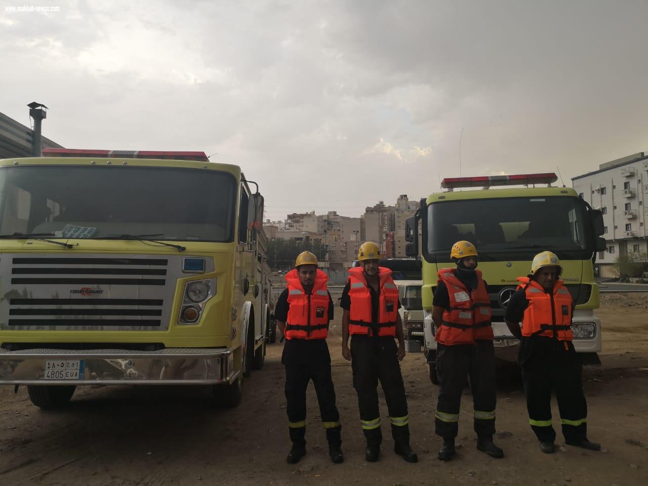 لا بلاغات أو إصابات ولله الحمد والدفاع المدني تهيب الجميع بأخذ الحيطة 