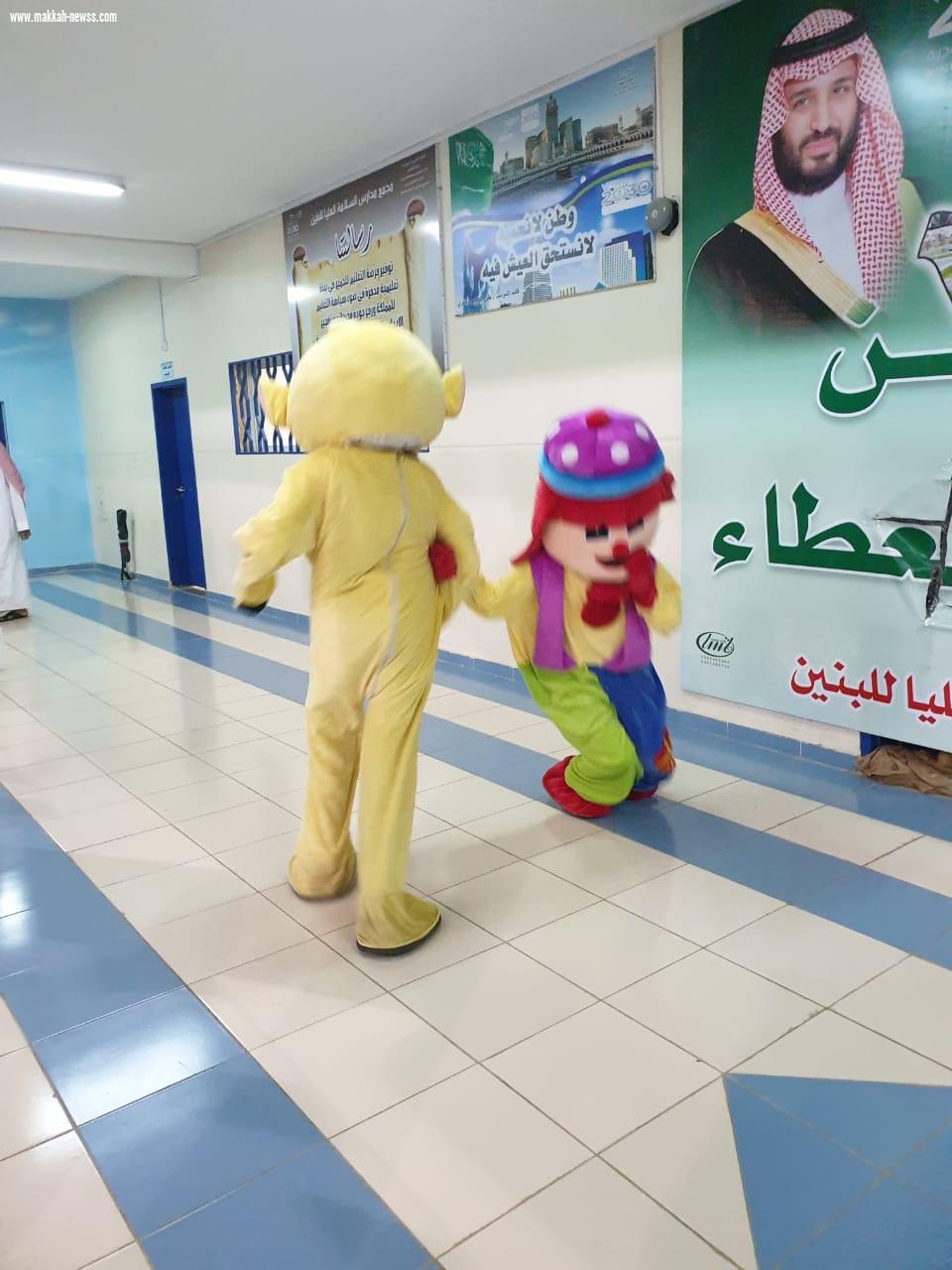 استمرار فعاليات برنامج  رفق  مجمع مدارس السلامة العليا 