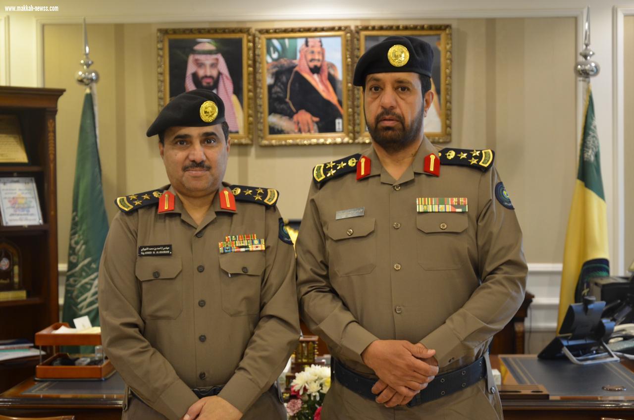 قلّد مدير الدفاع المدني بمنطقة تبوك العميد مهندس احمد بن محمد الشهراني