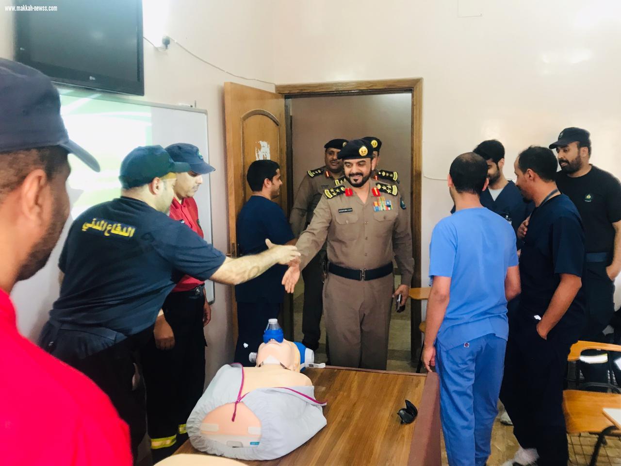 الإدارة العامة للدفاع المدني بالطائف تقيم برنامج الإسعافات الأولية والانعاش القلبي والرئوي  (CPR) والتوعية والتثقيف من الاوبئة