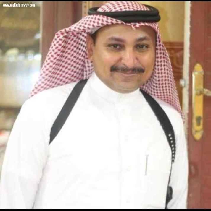 حسن احمد مقري يهني اخيه محمد احمد مقري بمناسبة ترقيته للمرتبة العاشرة 