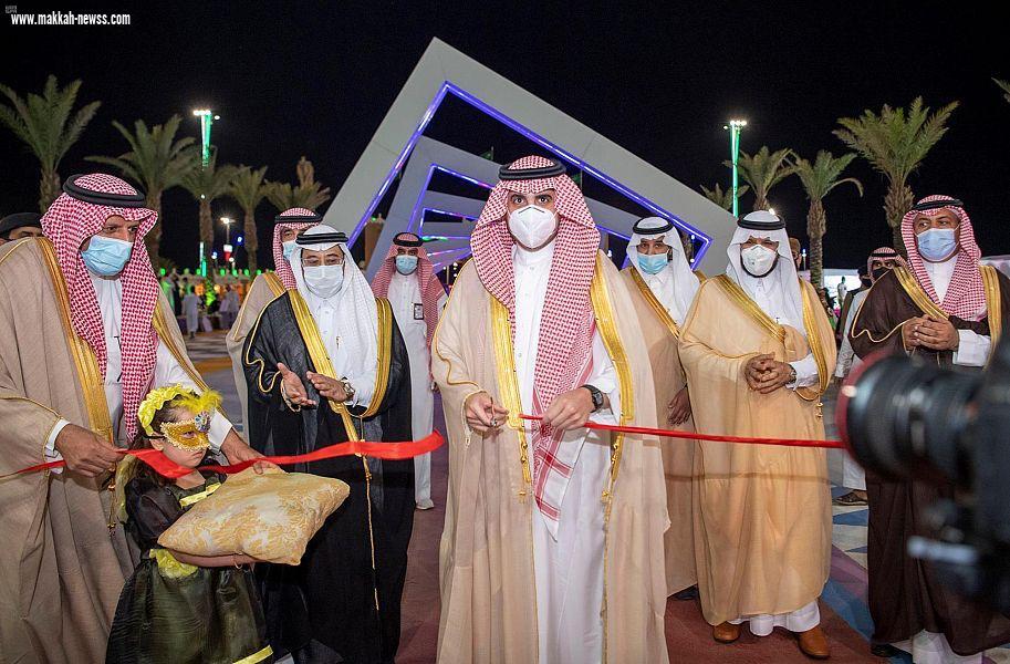 (سمو أمير منطقة الجوف يفتتح مهرجان أيام العسل بدومة الجندل)