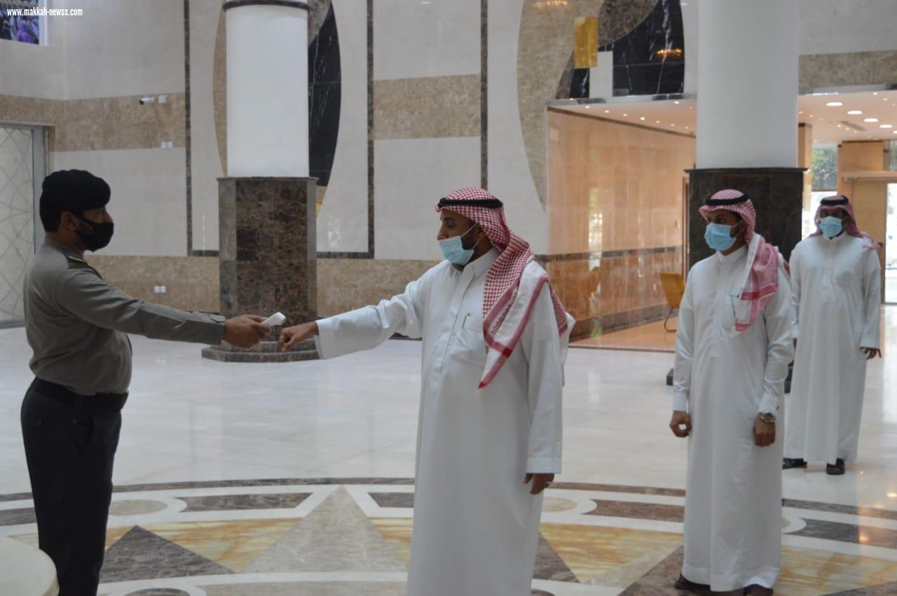 مستشفى ”أجياد ” يبادر بتطعيم منسوبي مكتبة الحرم الشريف ضد الإنفلونزا