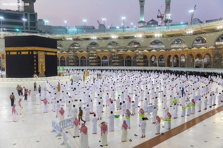 شؤون الحرمين تكثف الإجراءات الإحترازيه لاستقبال أول فوج من المعتمرين القادمين من الخارج)