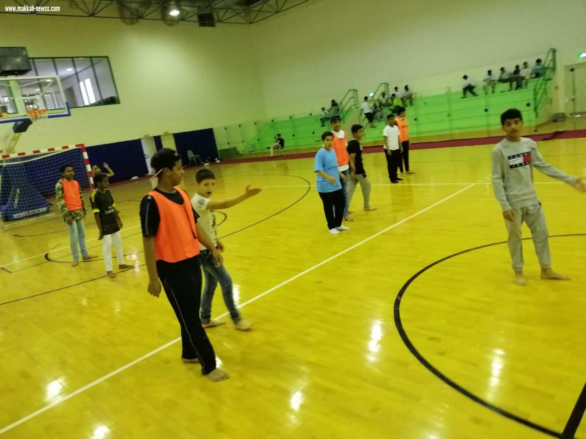 متوسطة عمر بن الخطاب في ضيافة نادي الفتح الرياضي 