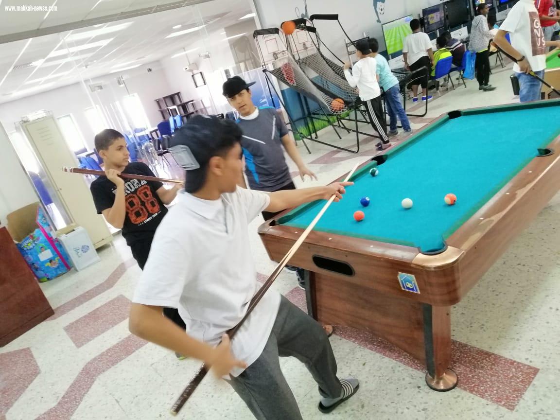 متوسطة عمر بن الخطاب في ضيافة نادي الفتح الرياضي 