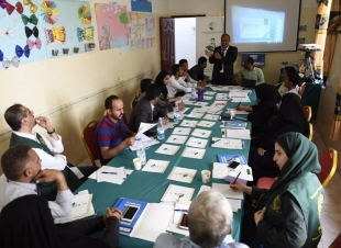 مركز الملك سلمان للإغاثة يقيم ورشة سادسة لمنفذي مشروعه إعادة تأهيل الأطفال الذين جندتهم المليشيات الحوثية في مأرب