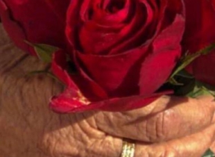 مبادرة فريق نادي الإحسان التطوعي لخدمة كبار السن